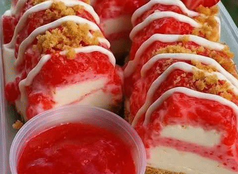 Strawberry Crunch Cheesecake Chunks
