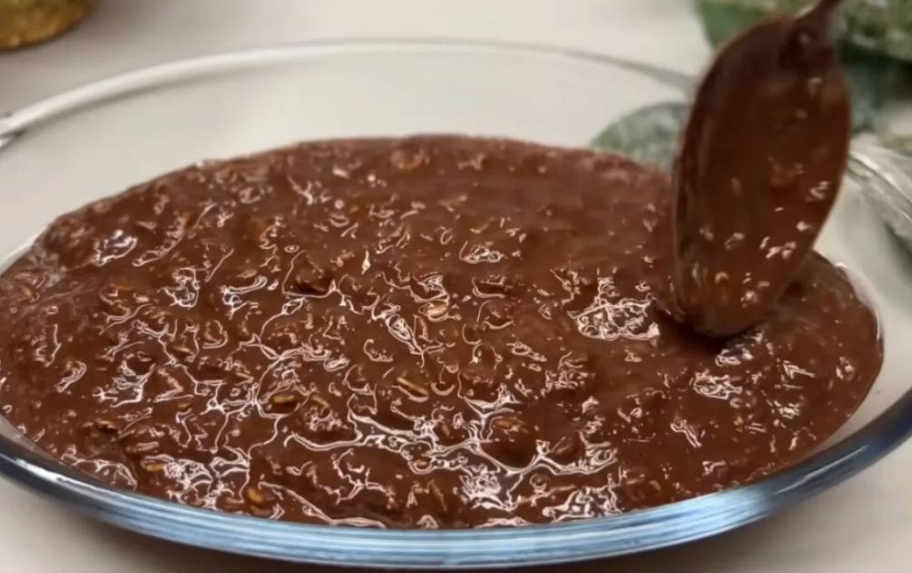 With this dessert, the intestines work like clockwork, blood pressure returns to normal and the heart is happy!