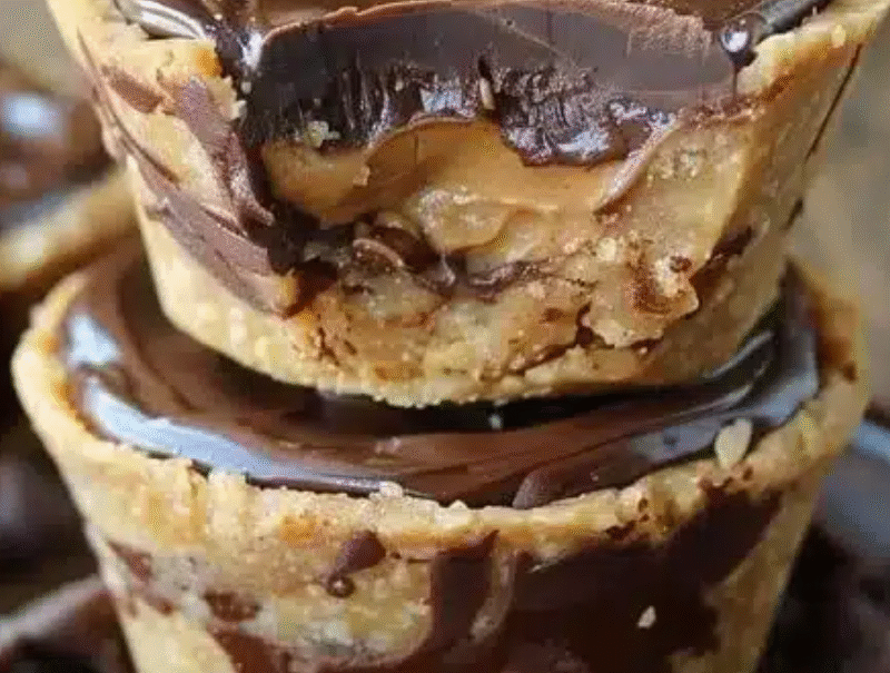 Mini Chocolate Peanut Butter Pies – Easy Dessert Recipe