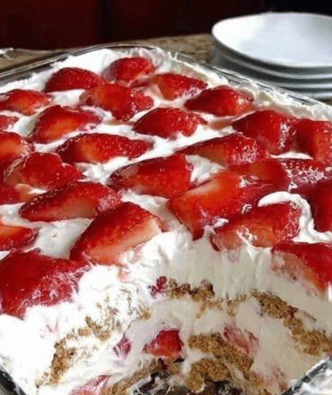 Keto Strawberry Icebox Cake