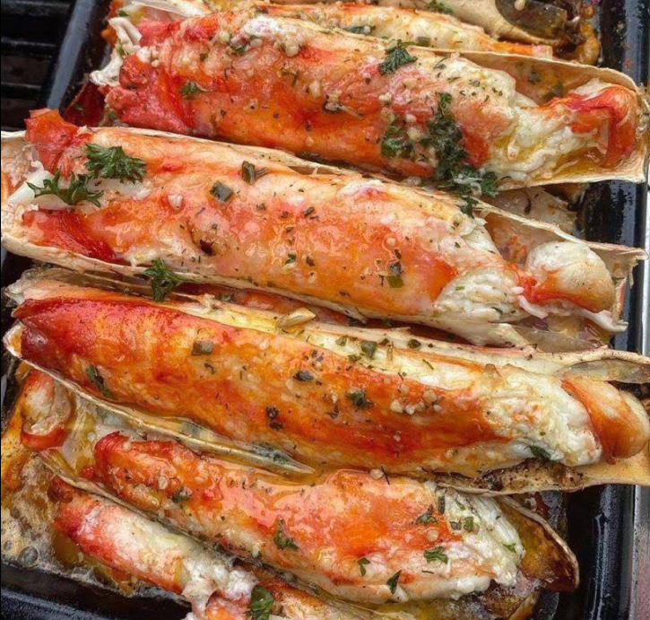 Baked Crab Legs inButter Sauce
